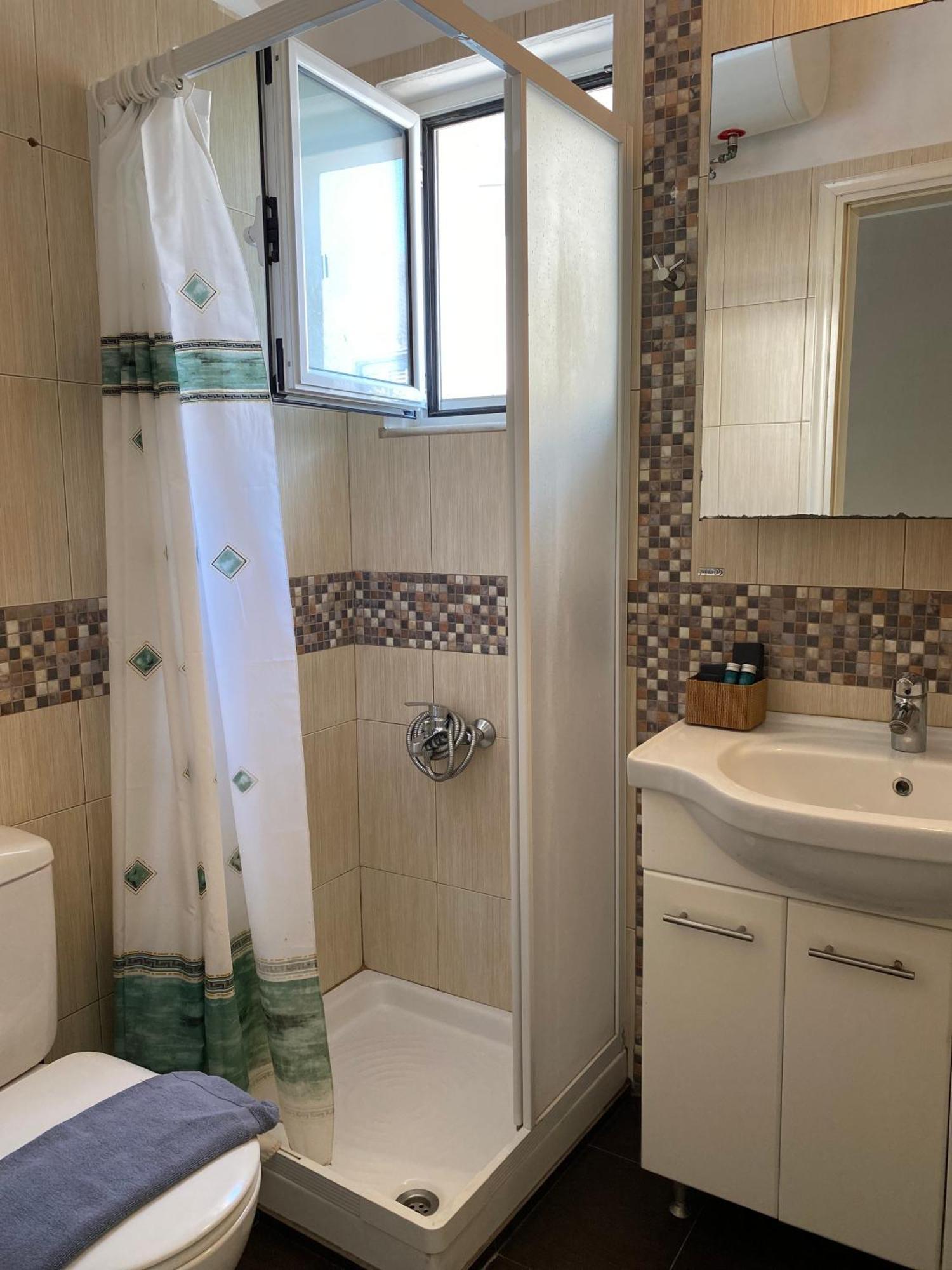 Bright And Cozy Apartment Near The City Center Закинтос Экстерьер фото
